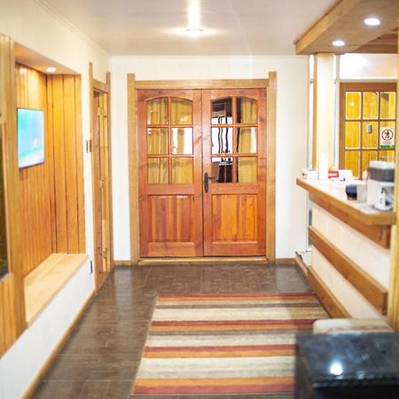 Roble Austral Hostal Coyhaique Ngoại thất bức ảnh