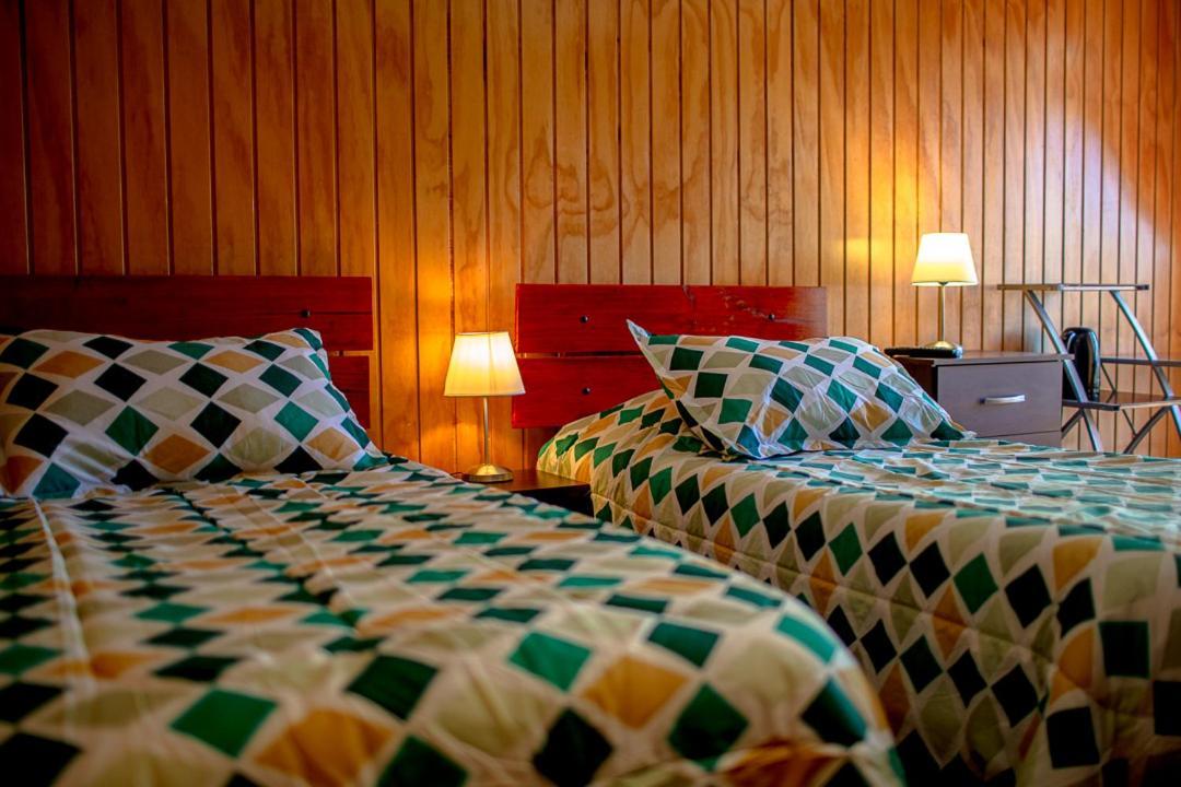 Roble Austral Hostal Coyhaique Ngoại thất bức ảnh
